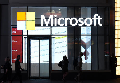 Some Microsoft Staffers Say The Company's Diversity Efforts Are Discriminatory Against White Men