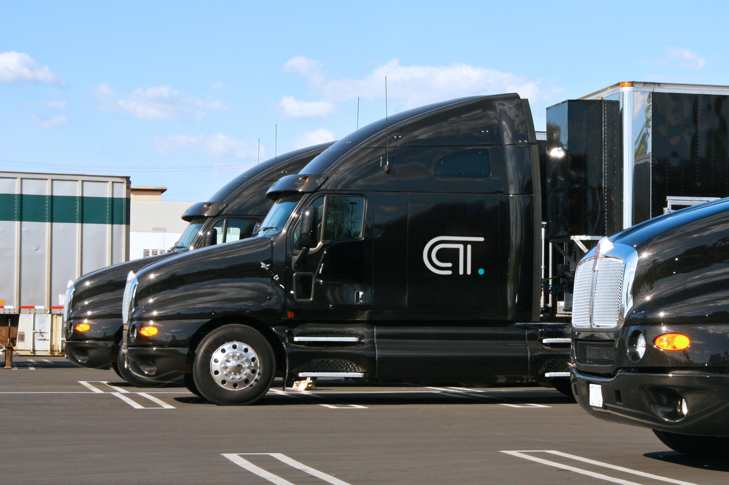 Virtual Trucking System Helps Small Trucking Companies Maximize Earnings