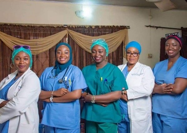 Meet The Family Of 5 Nigerian Sisters Who All Became Doctors