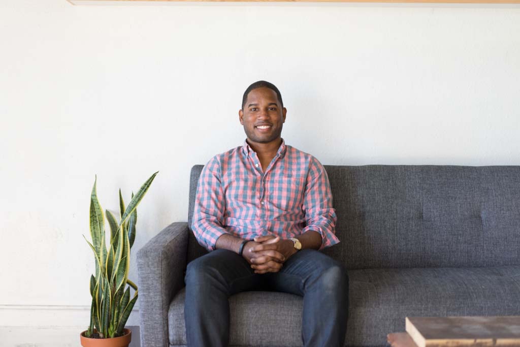 Sterling Smith Helps Black Founders Launch E-Commerce Apps In Less Than 10 Minutes