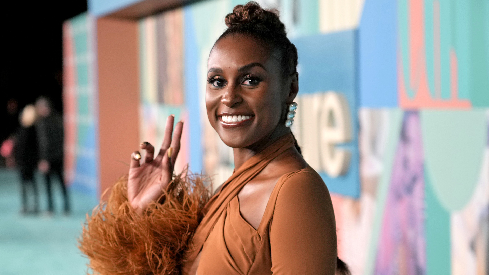 How Issa Rae Went From 'Awkward Black Girl' To A Media Mogul With A $4M Net Worth