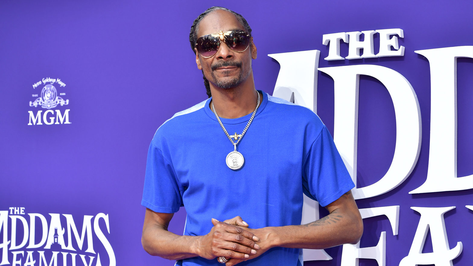 Someone Just Paid $450K To Live Next To Snoop Dogg...In A Virtual World