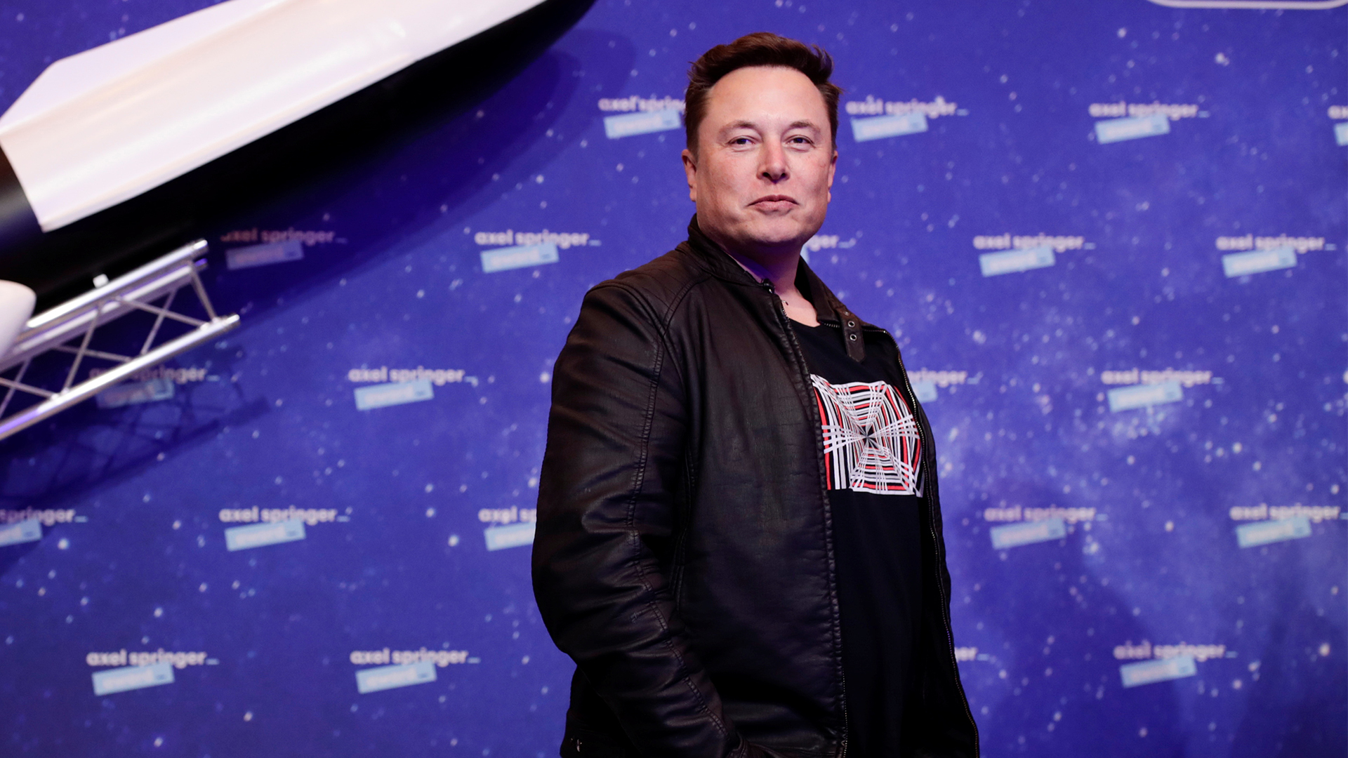 Here's Why Elon Musk Says His Estimated $44B Twitter Deal Is 'Temporary On Hold'