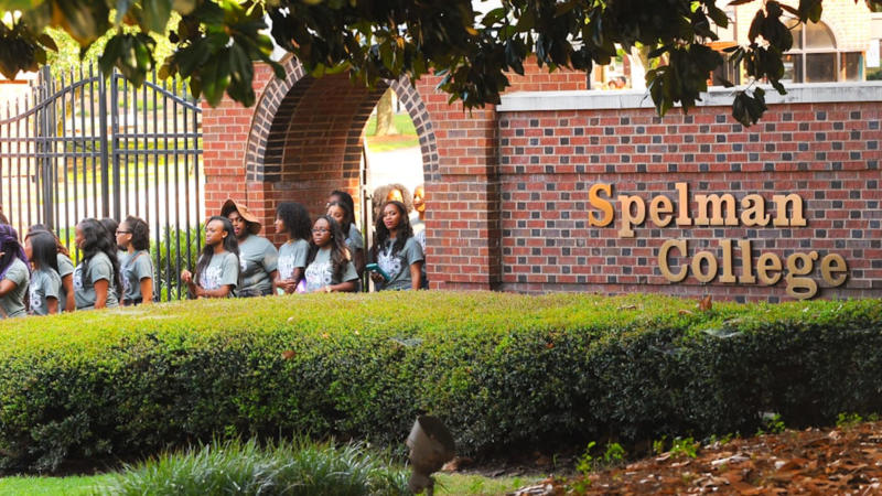 Spelman College Teams Up With SMASH To Increase The Number Of WOC In STEM