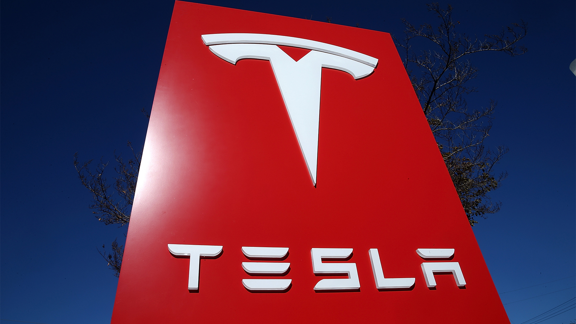 Former Black Tesla Worker Given Two Weeks To Accept $15M In Appealed Lawsuit Agreement