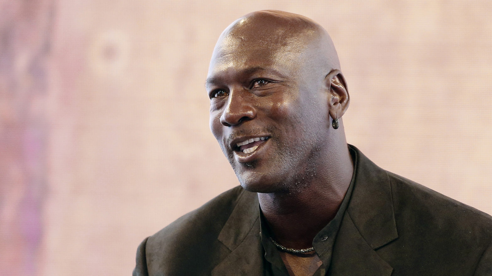 Michael Jordan Almost Turned His Nike Deal Down Before His Mom Intervened, 'She Made Me Get On That Plane'