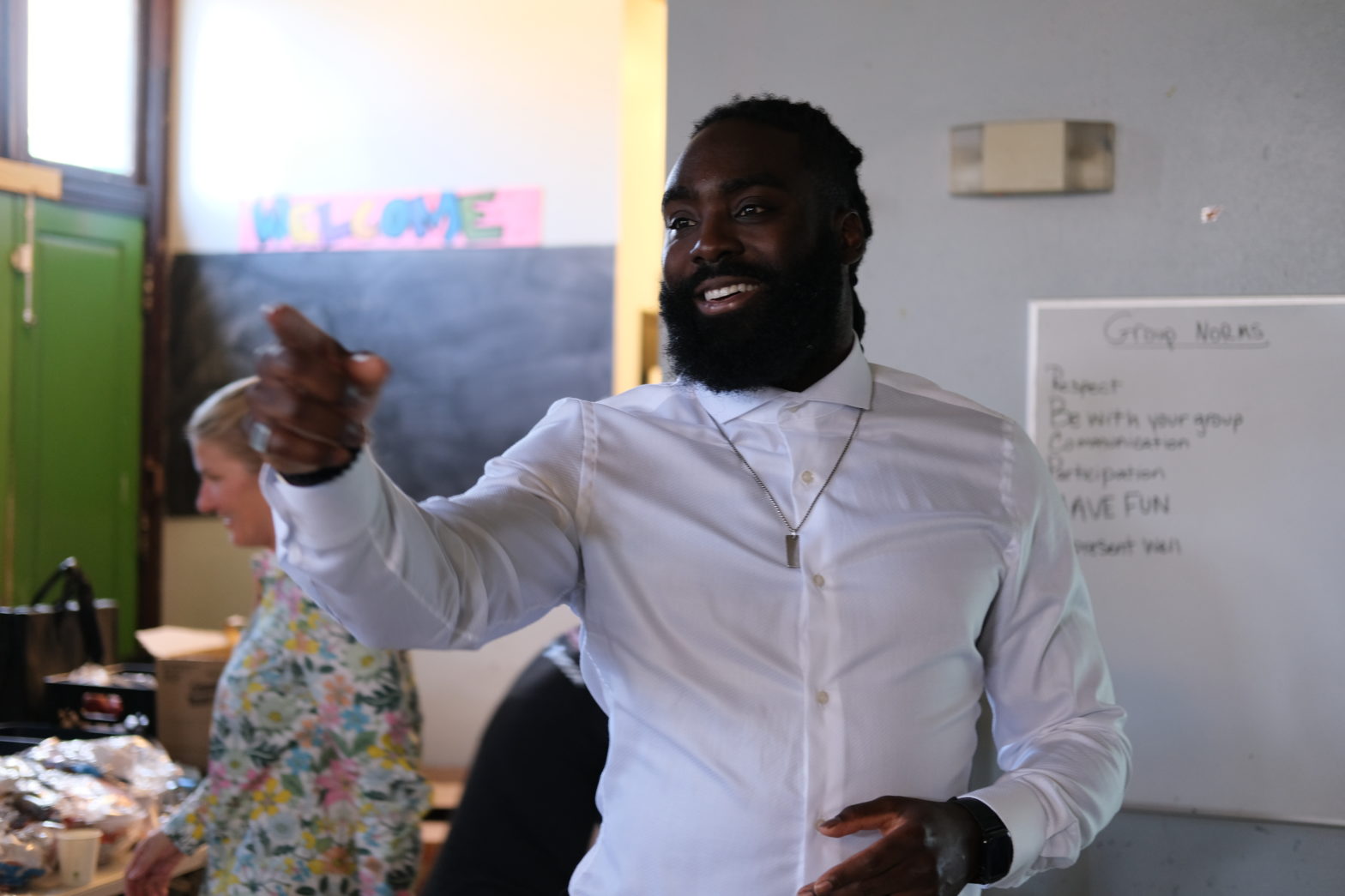 Saints Linebacker Demario Davis Teams Up With Local New Orleans Organizations To Teach The Power Of Web3 To The Youth