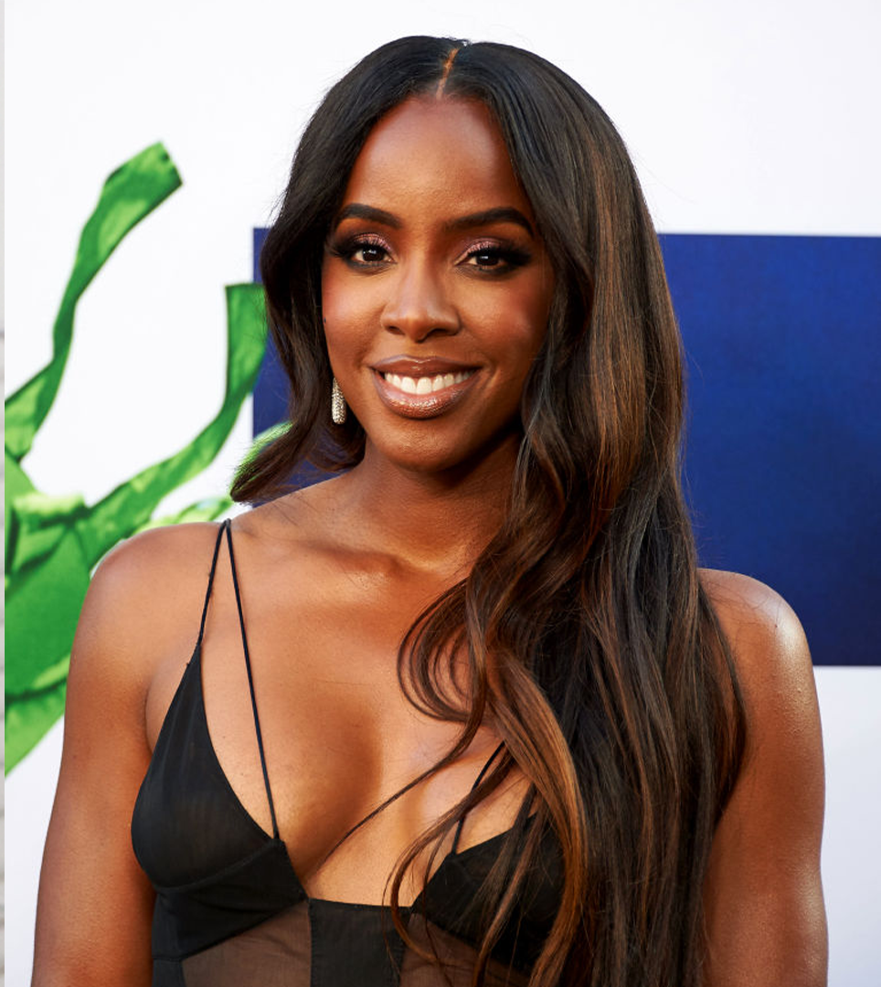 Exclusive: Kelly Rowland Talks Supporting Black-Owned Businesses Like Re'Gine Terry's Busy Baking And Why You Should Too