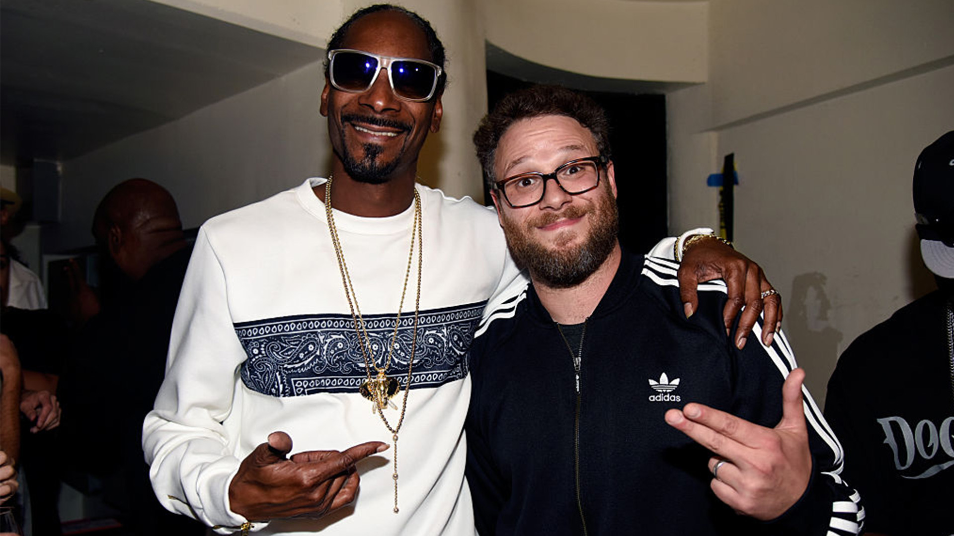 Snoop Dogg Once Auctioned Off A Blunt For $10K, According To Seth Rogen
