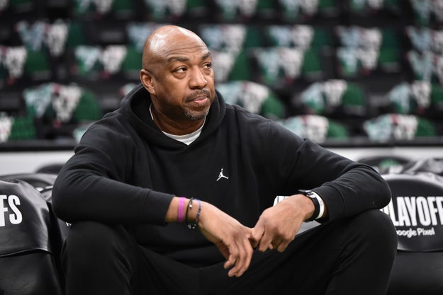 How Vin Baker Went From NBA Player To Starbucks Apron And Still Recovered After Losing Millions