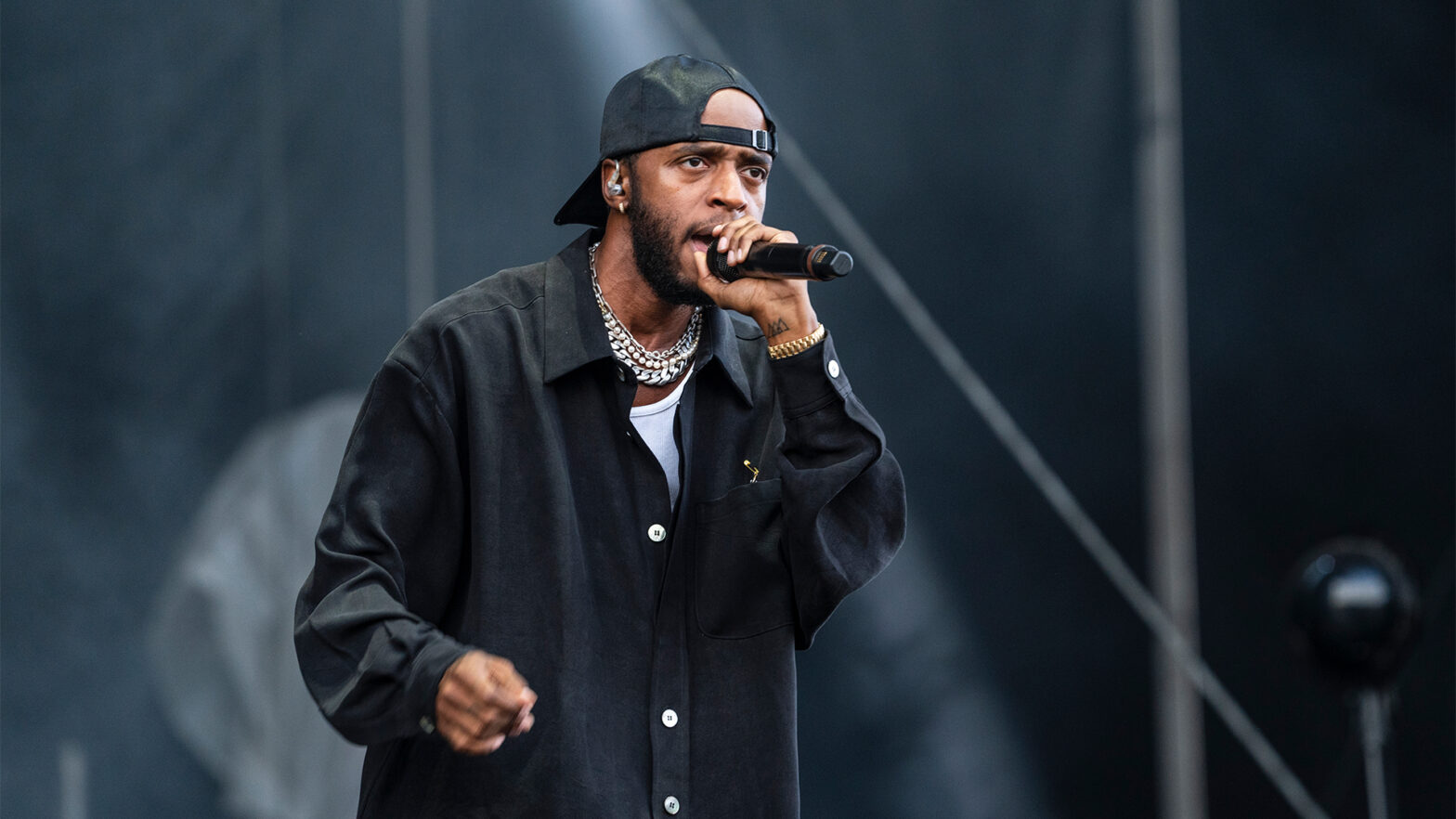 'We Split Like $5,000 Between Four Of Us' — 6LACK Recalls Signing A Record Deal With His Friends Around But No Lawyer