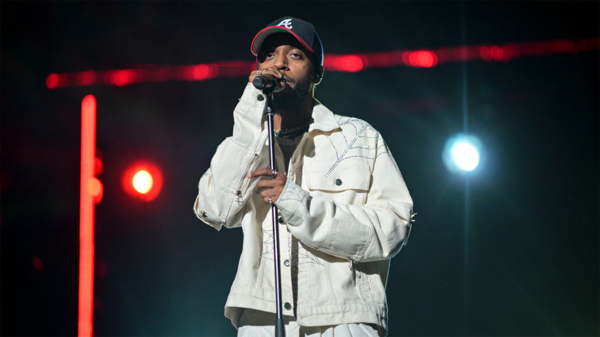 6LACK Credits 'Being Able To Grow With Technology' For His Success As A Musician
