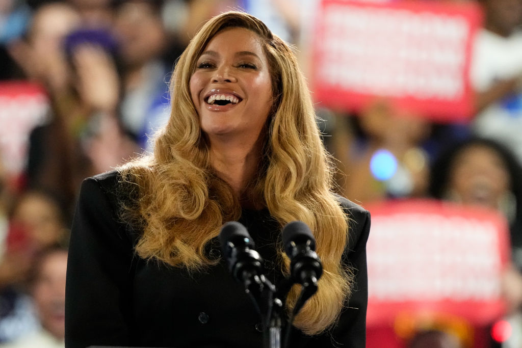 Professor Daphne Brooks To Teach A Course On Beyoncé At Yale University