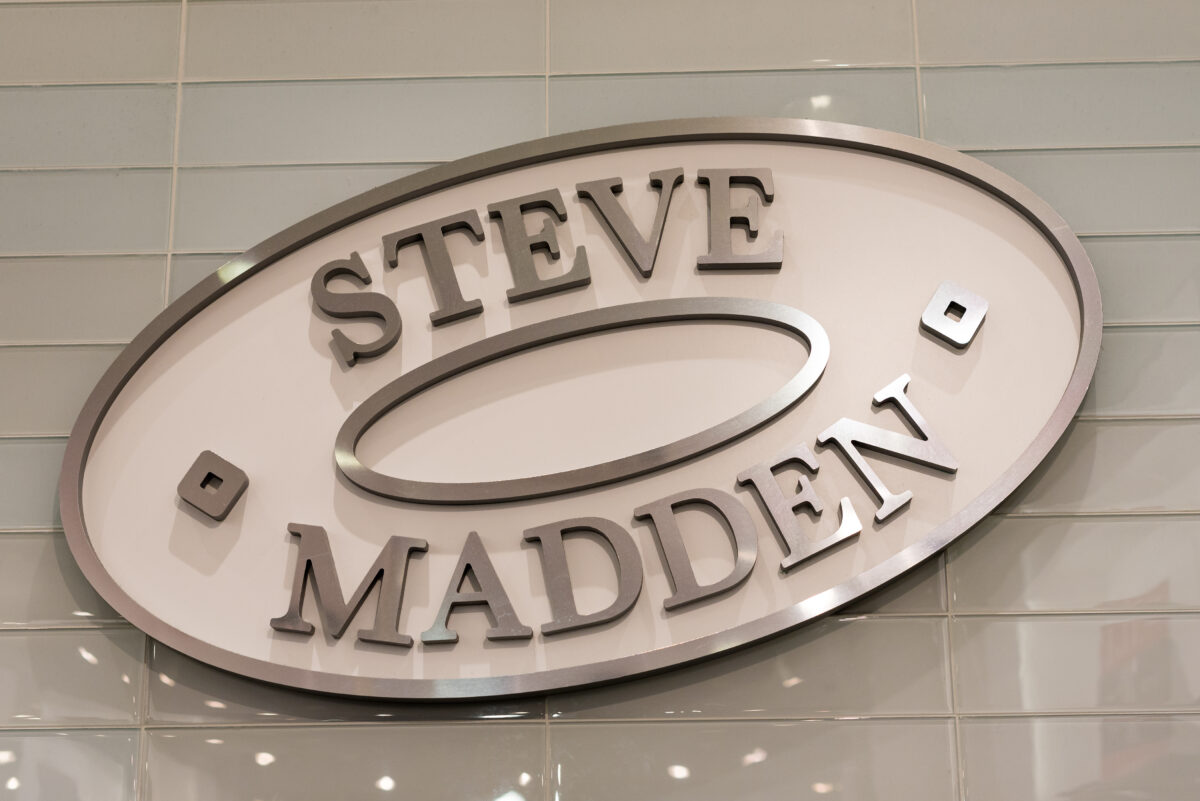 Steve Madden Net Worth pictured: Steve Madden Logo