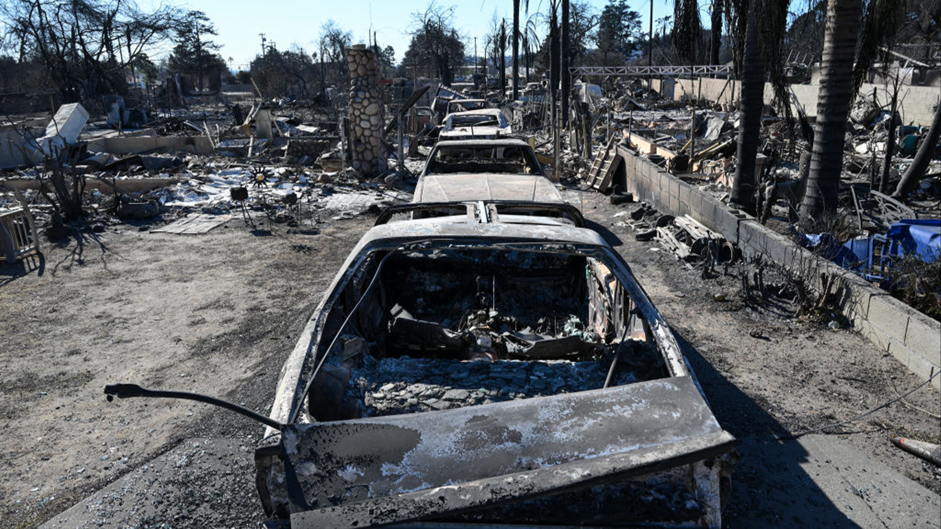 Falsified AI-Generated Content Circulates Online Amidst Massive California Wildfires